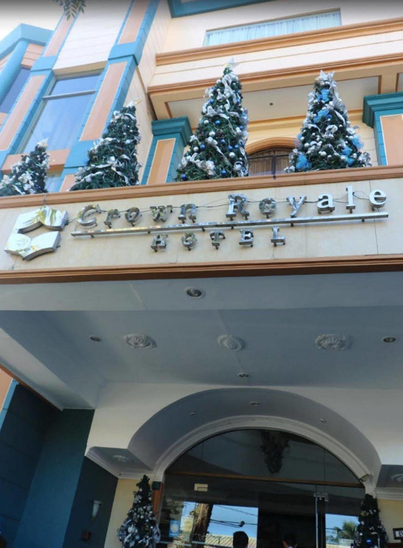 Crown Royale Hotel Balanga Экстерьер фото